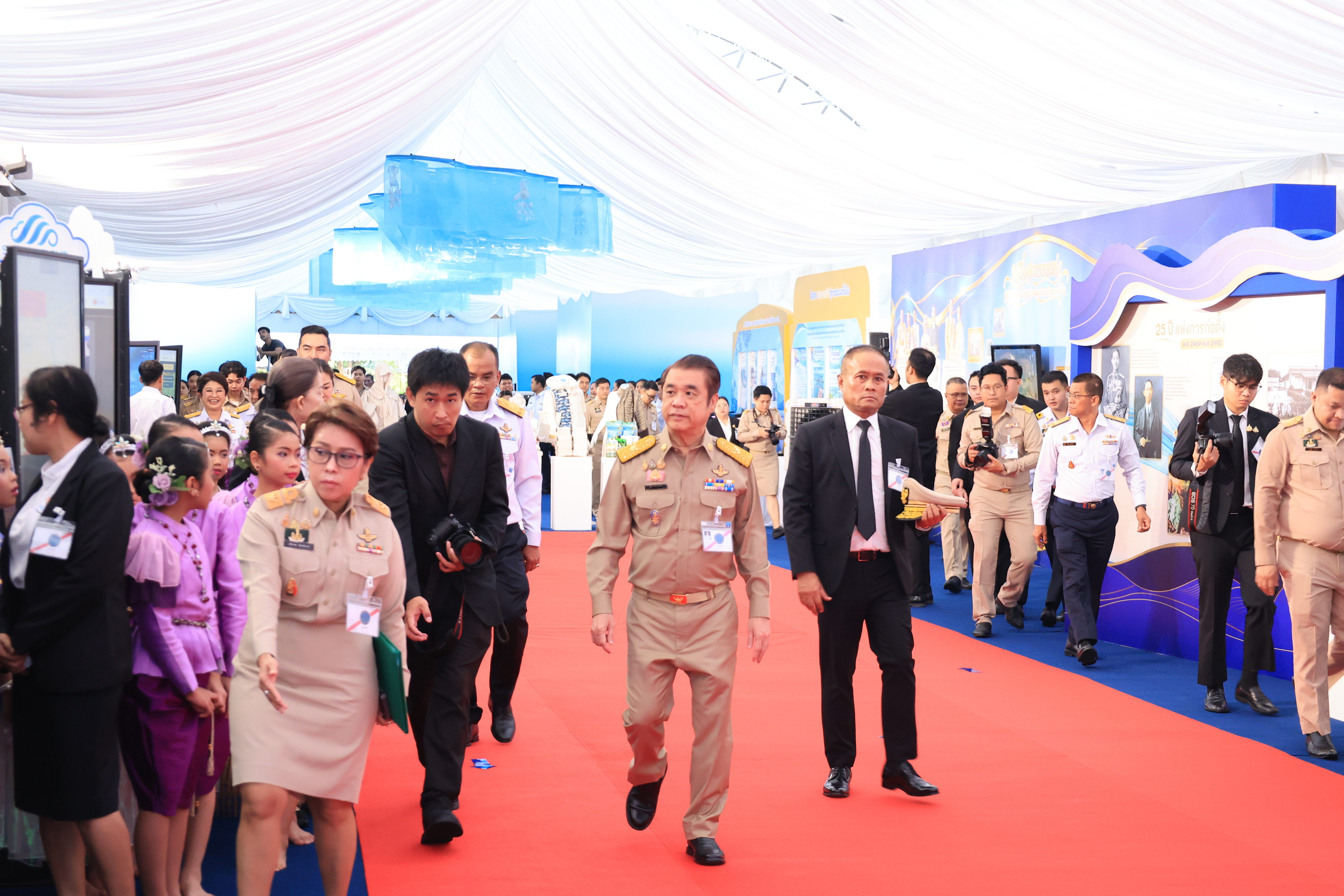 title - สำนักงานการปฏิรูปที่ดินเพื่อเกษตรกรรม ร่วมเฝ้าฯ รับเสด็จ สมเด็จพระกนิษฐาธิราชเจ้า กรมสมเด็จพระเทพรัตนราชสุดาฯ สยามบรมราชกุมารี เสด็จเป็นองค์ประธานเปิดงาน “วันสถาปนากรมประมง ครบรอบ 100 ปี”